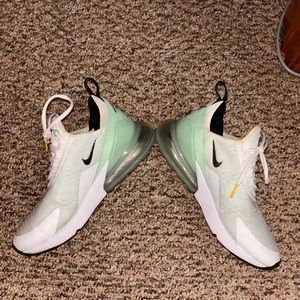 Nike Air Max 270